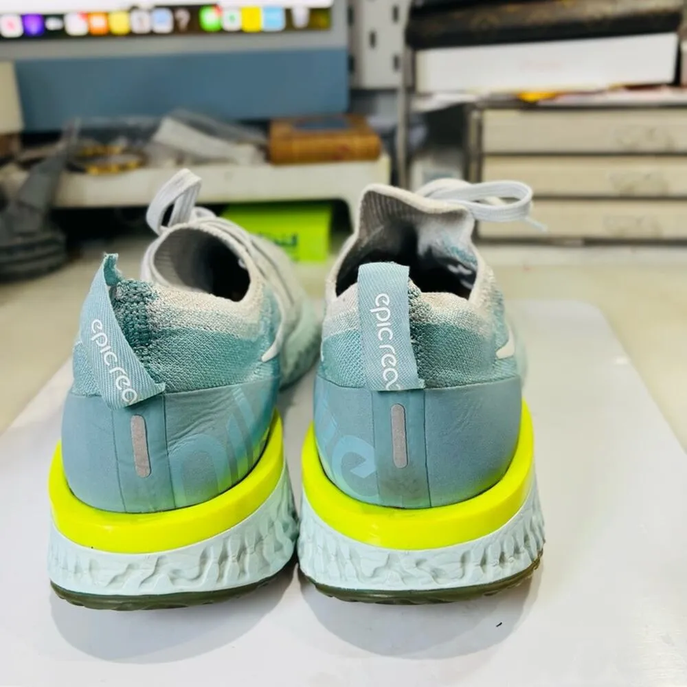 NIKE Women's Epic React Flyknit Sneakers Running Shoes Mica Blue Sz 8 AQ0070-008 - Image 6