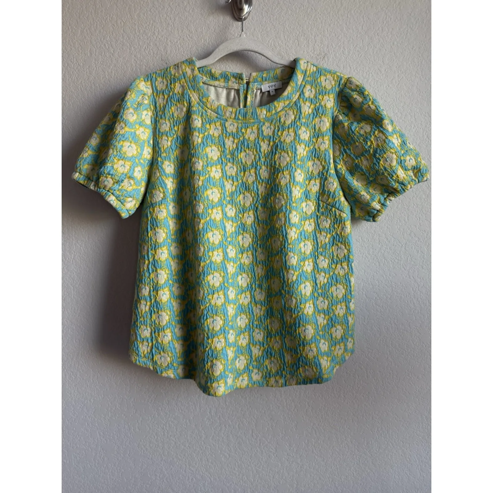 VOY Women's Textured Floral Blue Yellow Puff Sleeve Blouse Size M Casual‎ Chic - Image 9