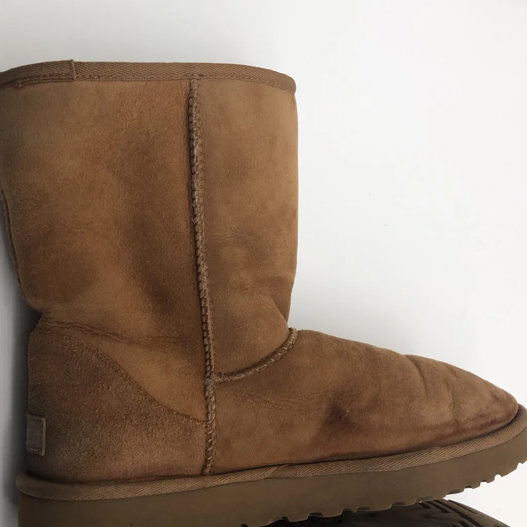 UGG Cozy Tan Shearling-Lined Boots. - Image 6