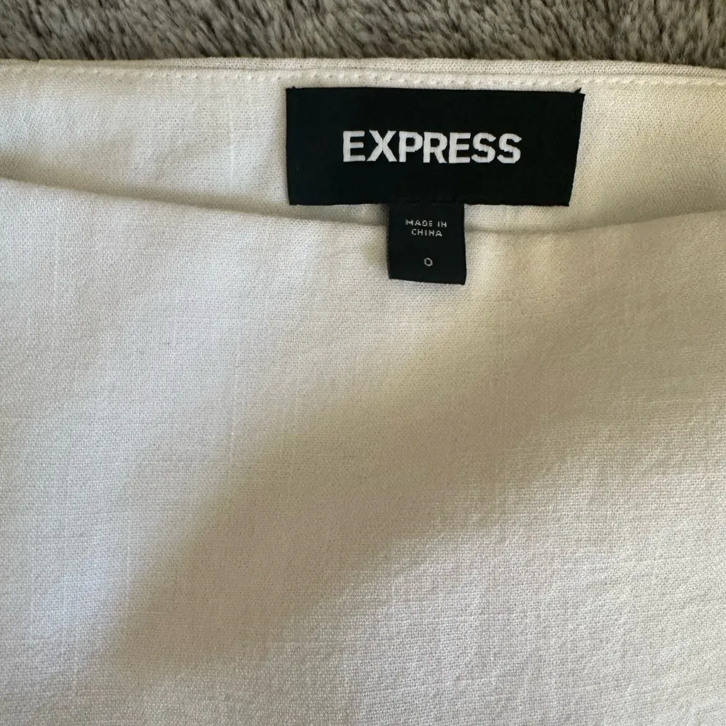 EXPRESS  White Ruffle Mini Skirt - Image 4