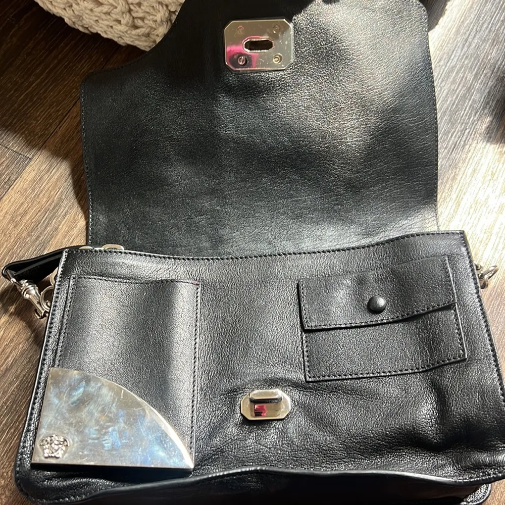 Versace Black Leather Stardust Shoulder Bag - Image 7