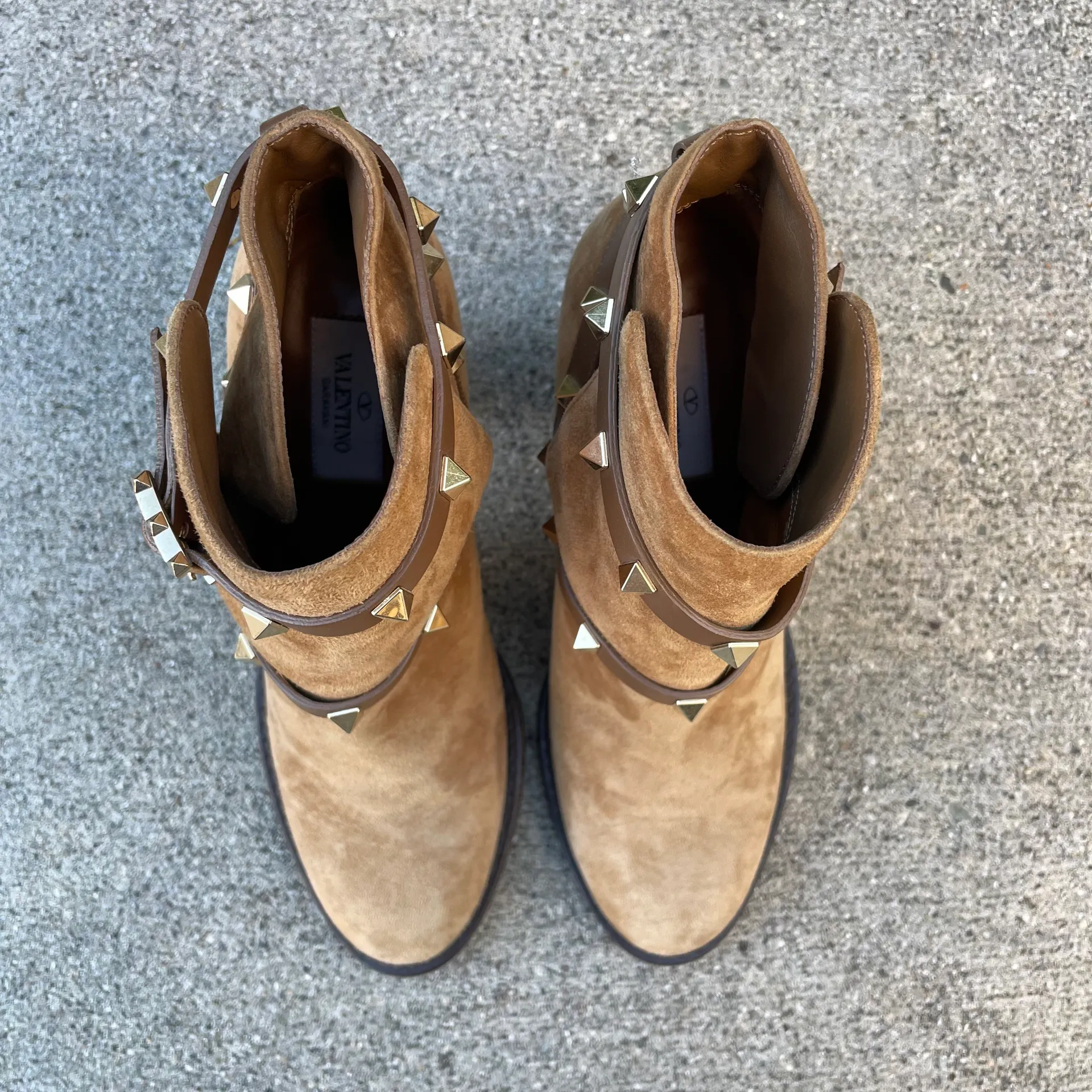 Valentino Garavani Valentino Rockstud 100mm double strap tan suede ankle boots size IT 37.5 US 7.5 - Image 8