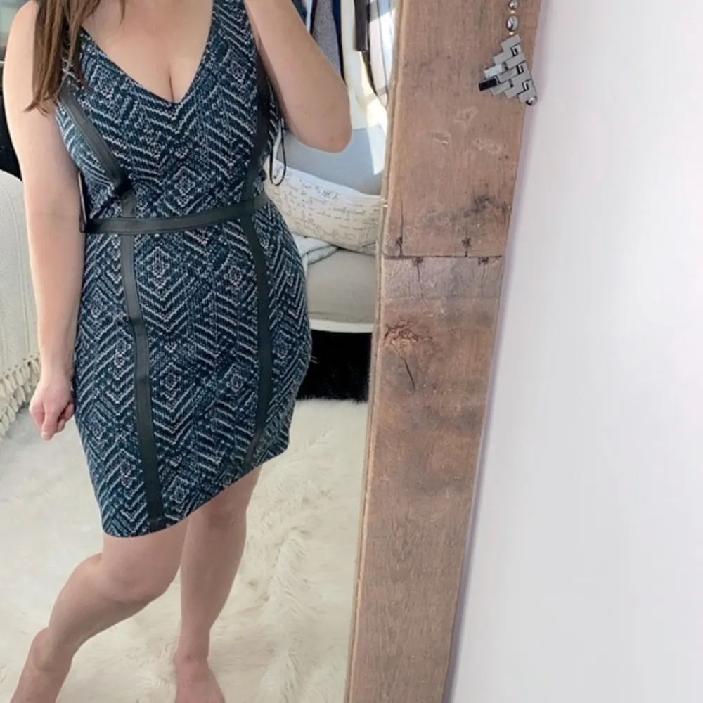 Guess Beca dress size 10 new with tags - Image 2