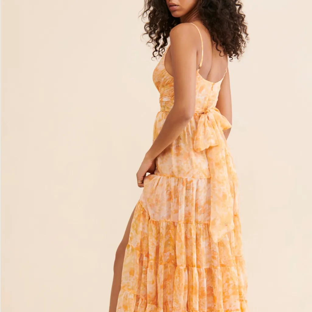 ASTR The Label Abstract Tiered Maxi Dress size S - Image 3