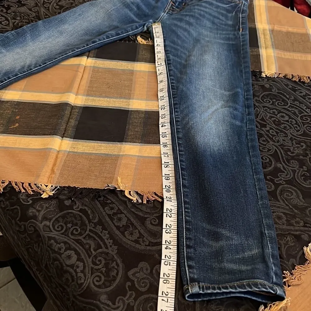 American Eagle size 28x28 Distressed jeans with stretch EUC - Image 7