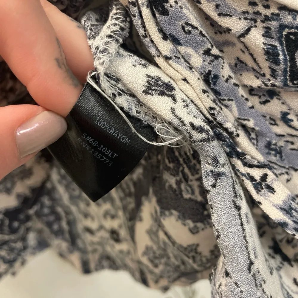 VICI Blue & White Patterned Blouse - Image 5