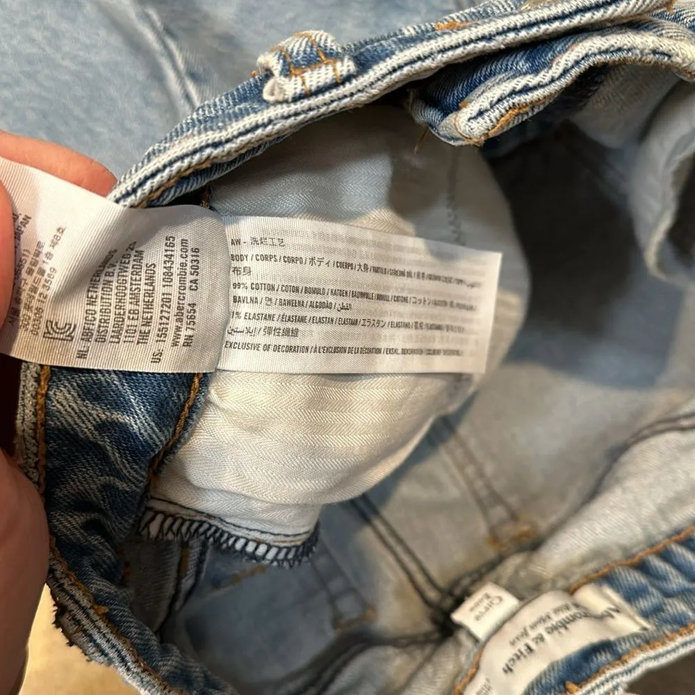 Abercrombie & Fitch High Rise Destroyed Mom Women Jean Curve Love Size 26 / 2S - Image 4