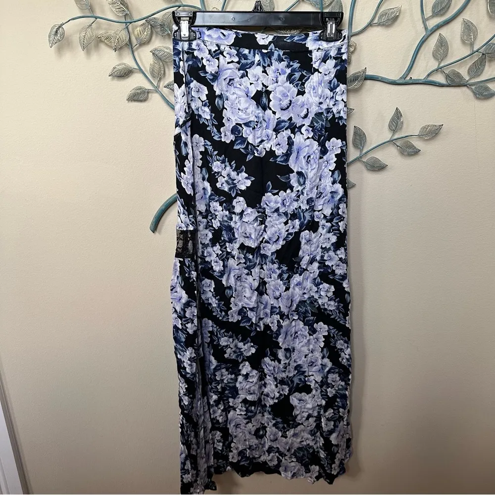 MINKPINK Floral Maxi Skirt | Black Navy White Moonlit Fountain Sz XS - Image 8