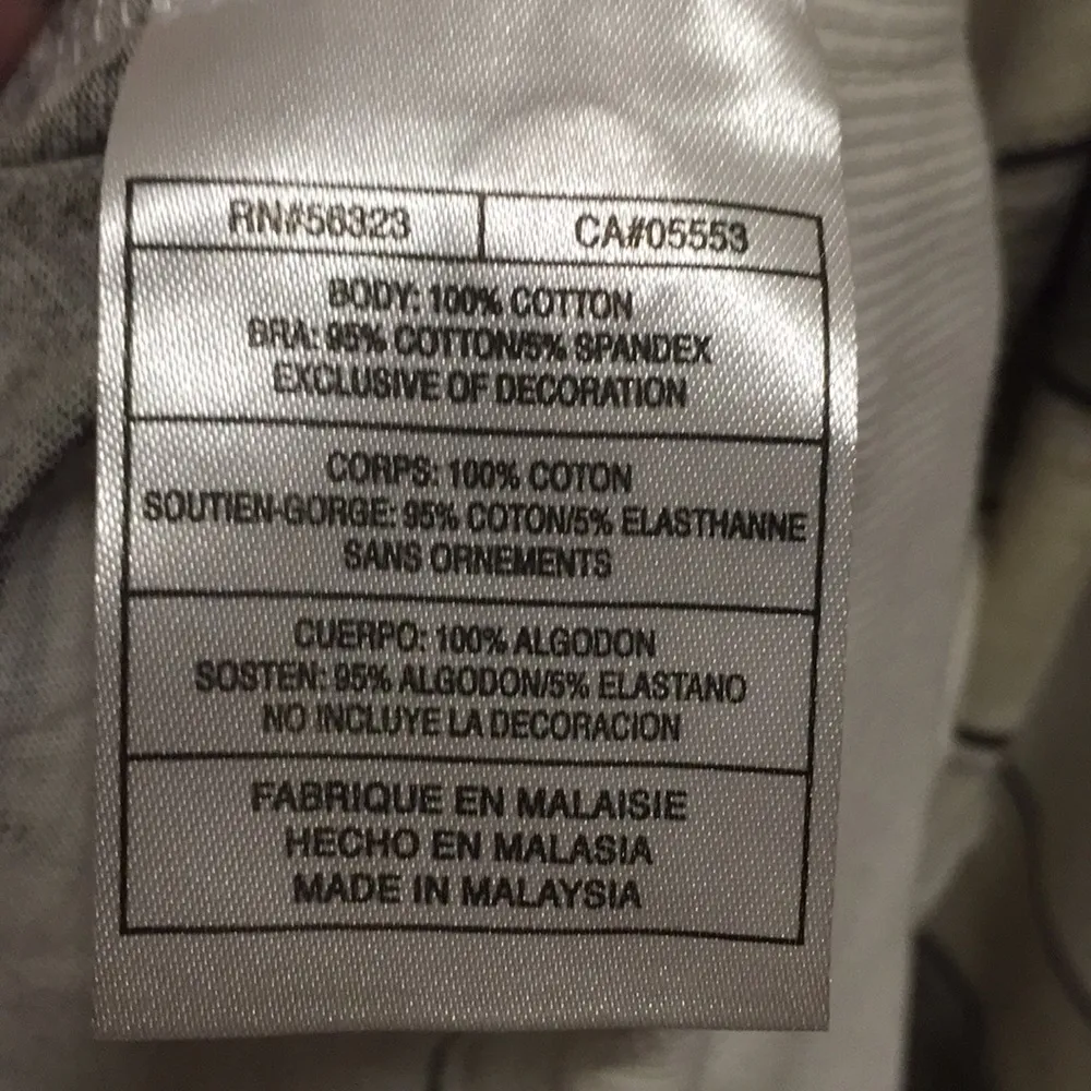 Nike work out top with built-in bra *NWOT* - Image 8