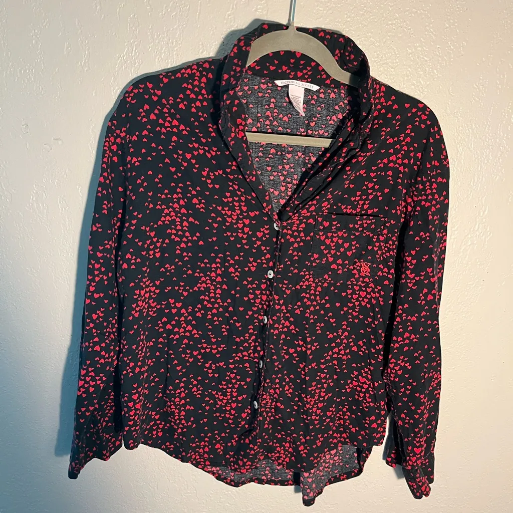 Victoria's Secret Black + Red 3/4 Sleeve Button Down Hearts Print SZ S Y2K - Image 3