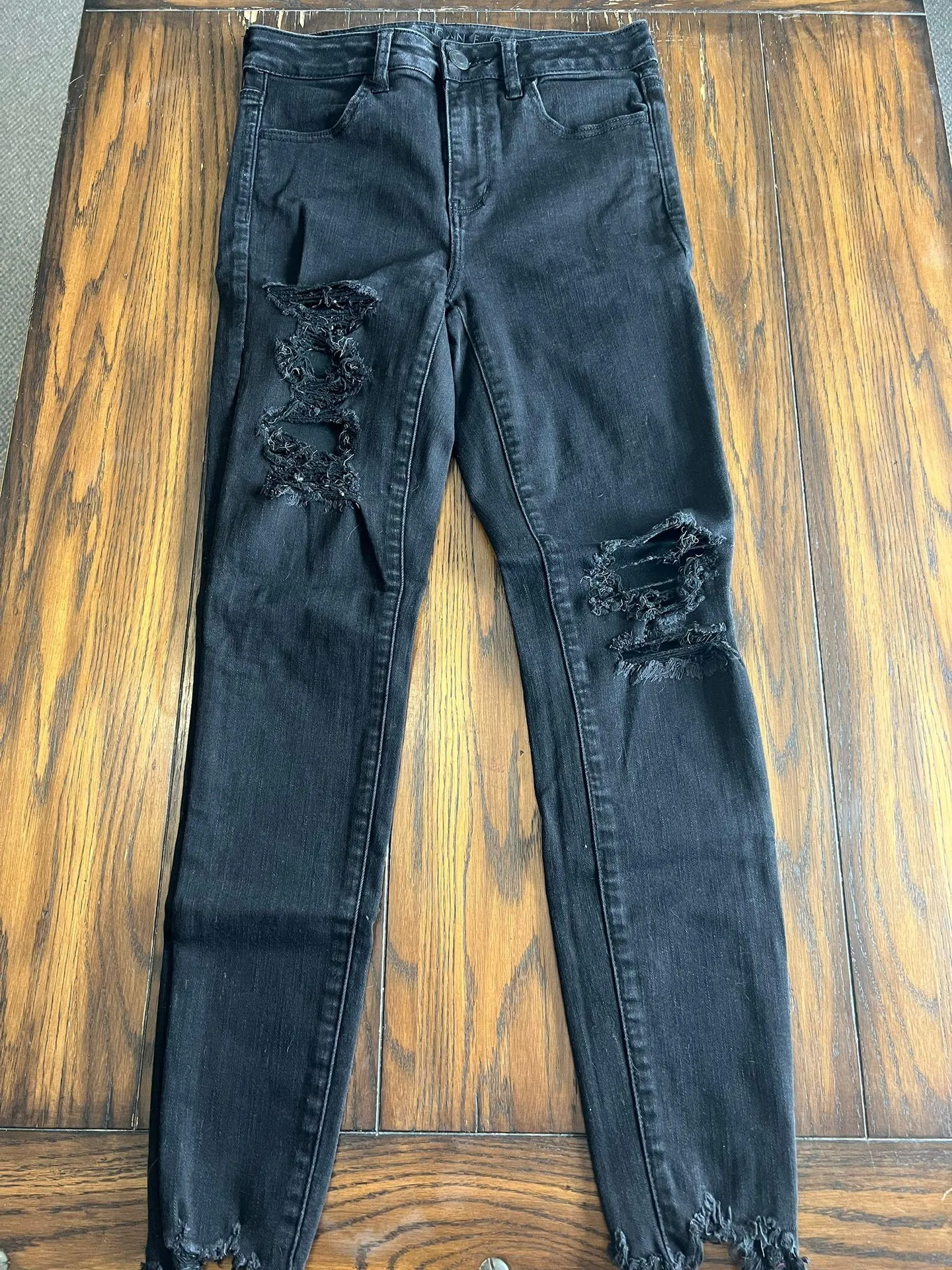 American Eagle Outfitters - Image 2