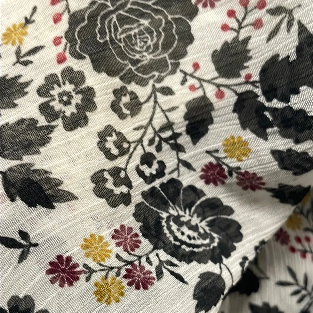 Torrid Asymmetrical 3/4 Sleeve Blouse in Black and White - Image 7