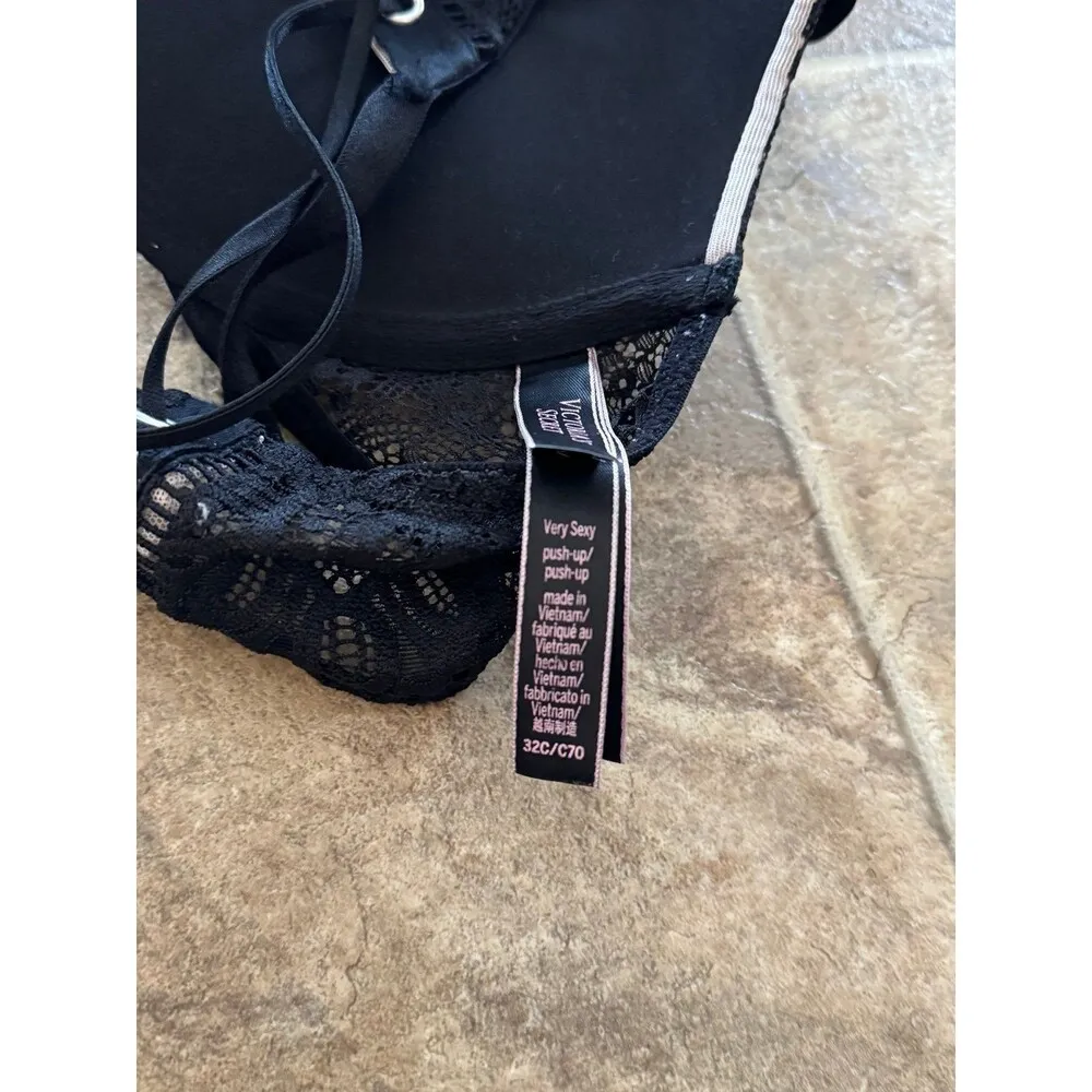 Victoria’s Secret Very Sexy Lace Pushup Bra Size 32C - Image 8