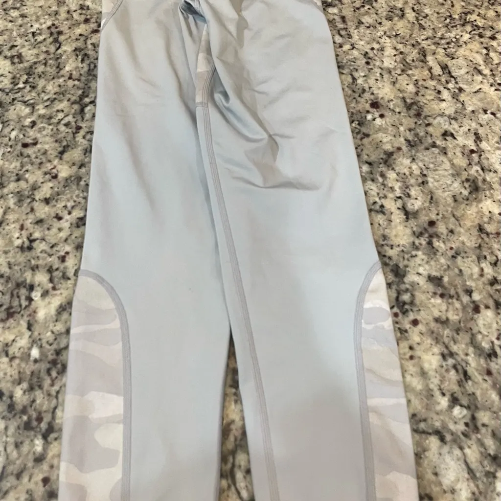Nike Light Gray Camo Leggings - Image 6