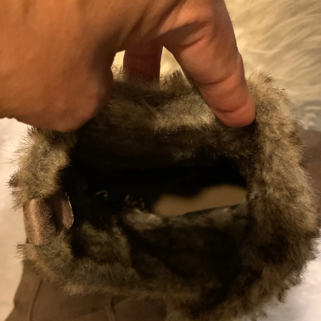 Candie's Tan Fur - Image 4