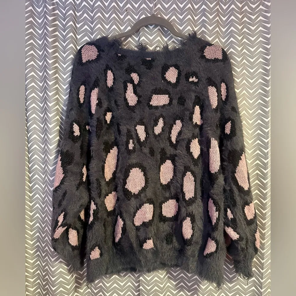 NWOT Umgee | Roaring Good Time Distressed Animal Print fuzzy Sweater, Size L - Image 4