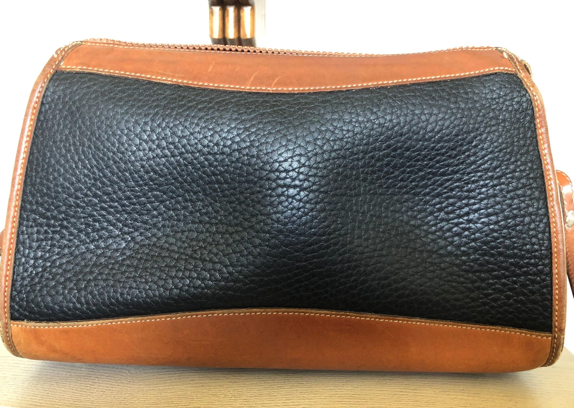 Pebble Grain Zip Cross-body Purse - Image 2