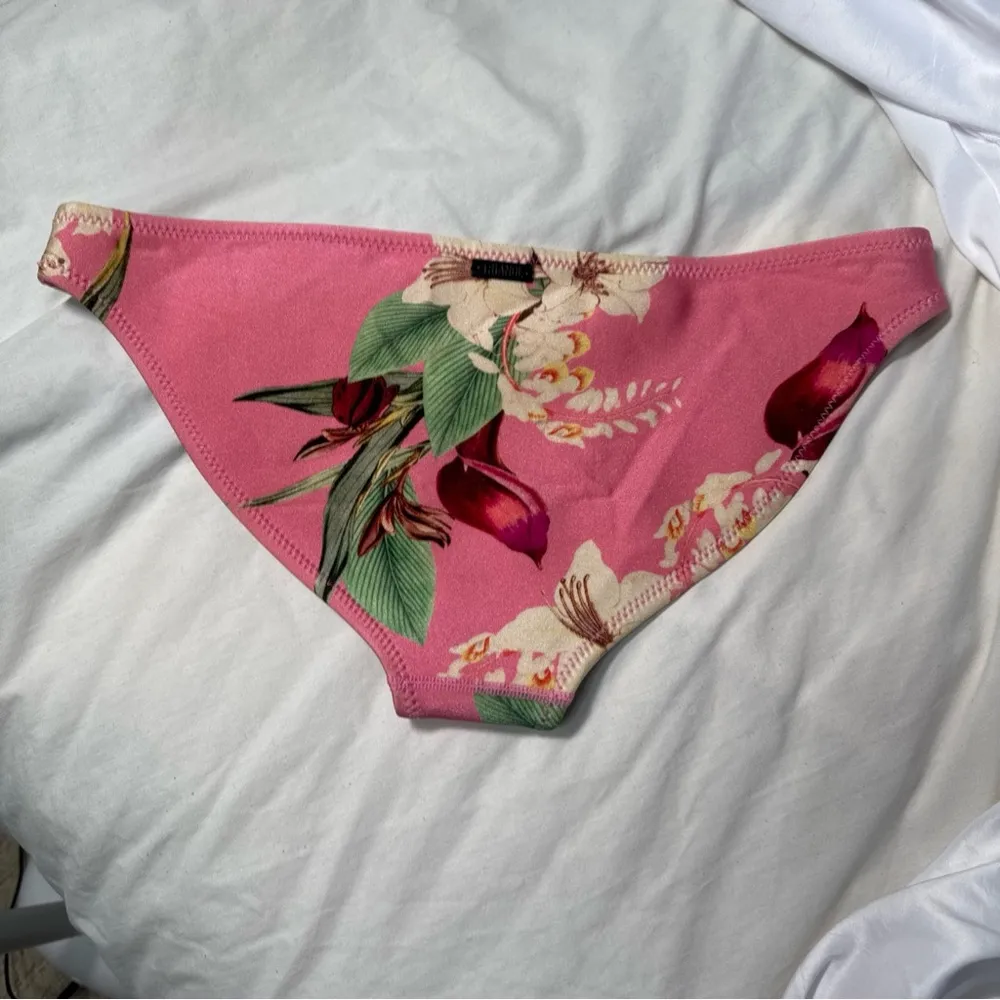 triangl swimwear bikini bottom- Size Large - Image 2