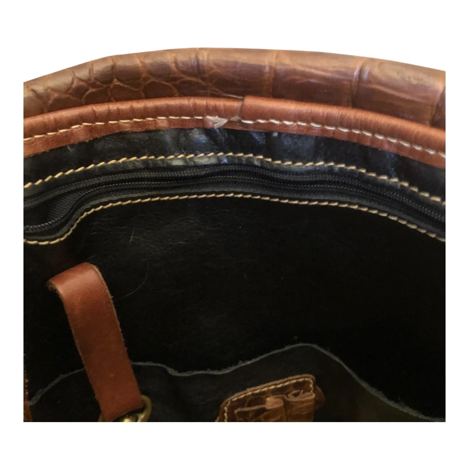 Brahmin Bucket‑Style Crossbody Bag Leather Alligator Flap Adjustable Strap - Image 12