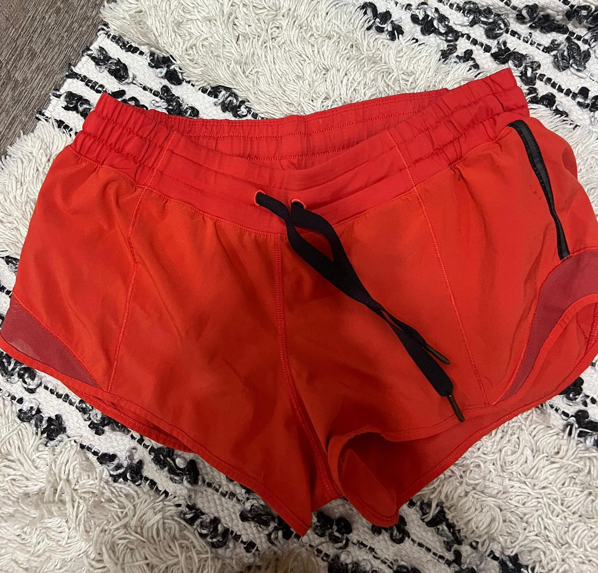 Lululemon Hotty Hot Shorts - Image 4