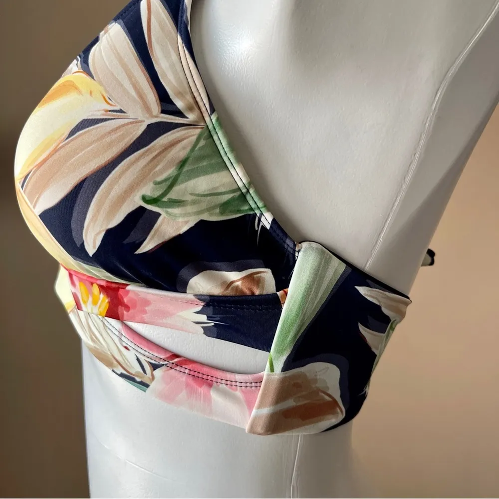 KONA SOL | Floral Halter Bikini Top Sz M - Image 3