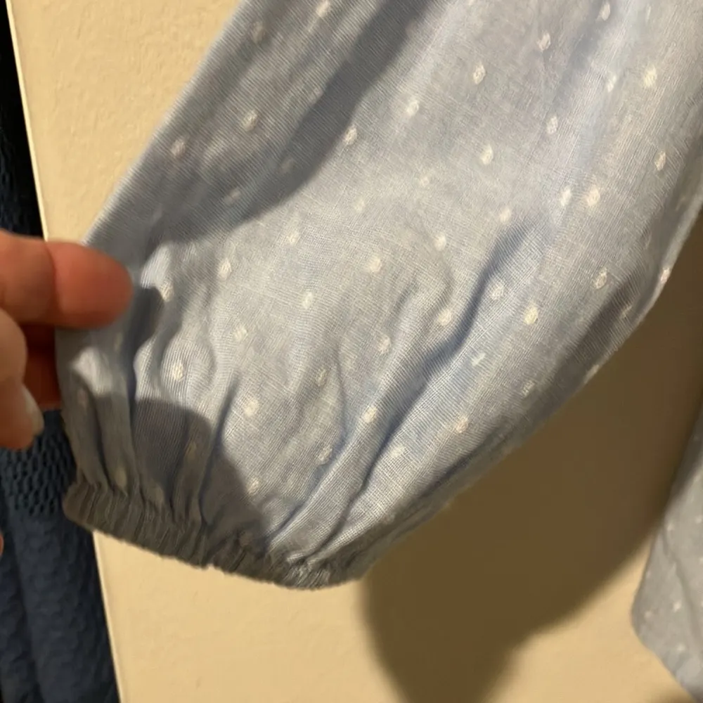 Caslon light blue with white design blouse NWT 343 - Image 4