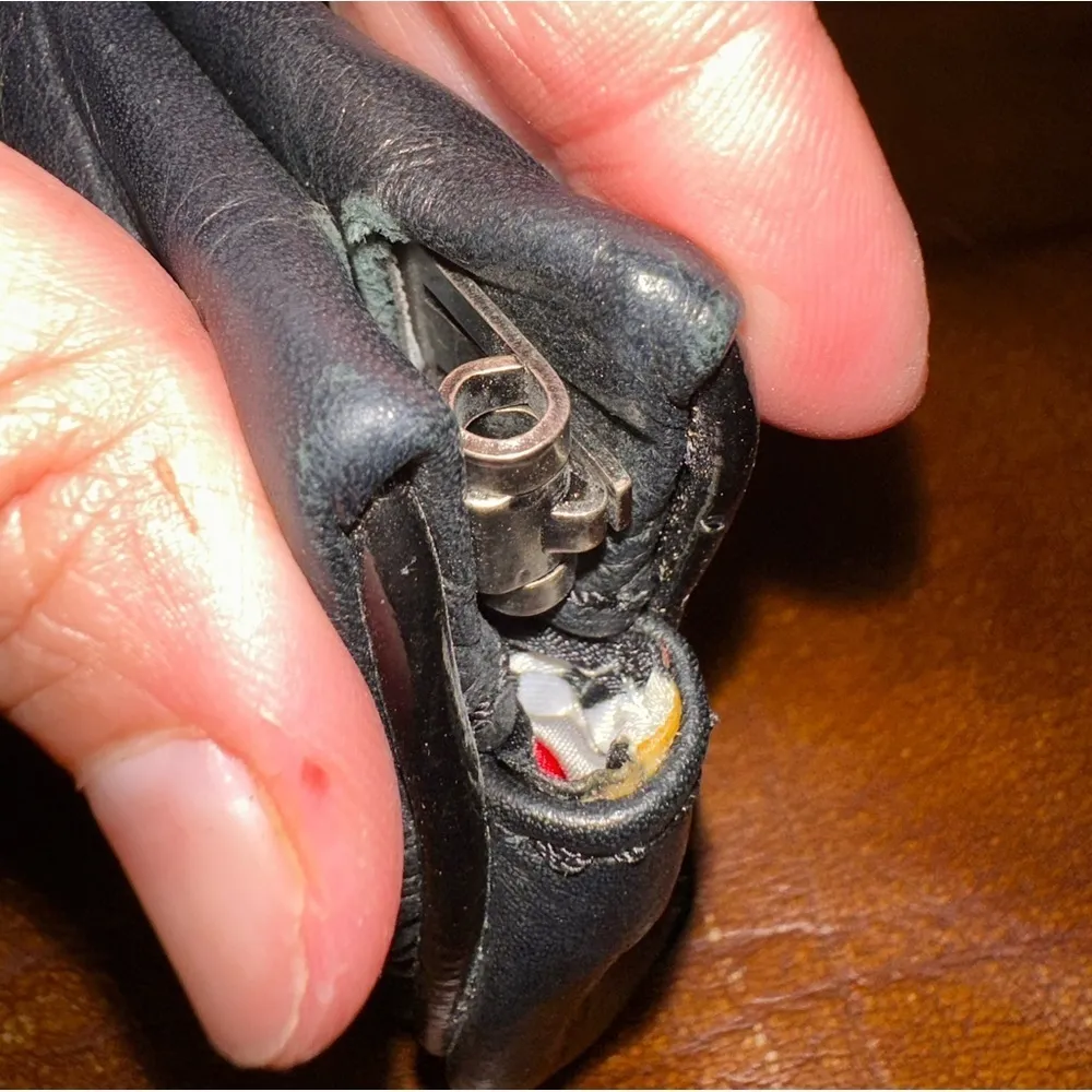 GUC  VINTAGE FOSSIL  BLACK LATHER CLUTCH 12x5x1  inch - Image 7