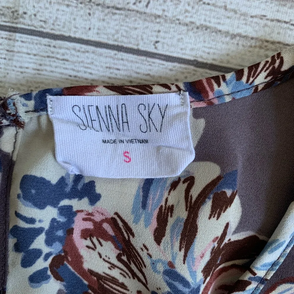 Sienna Sky Floral Print Flutter Sleeve Tie Front Blouse - Image 3