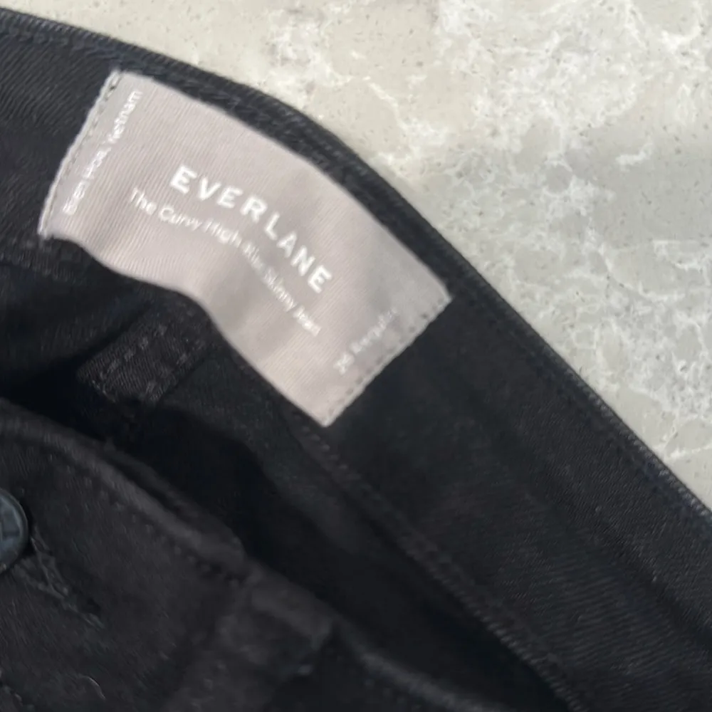 Everlane, the curvy high rice, skinny Jean - Image 4