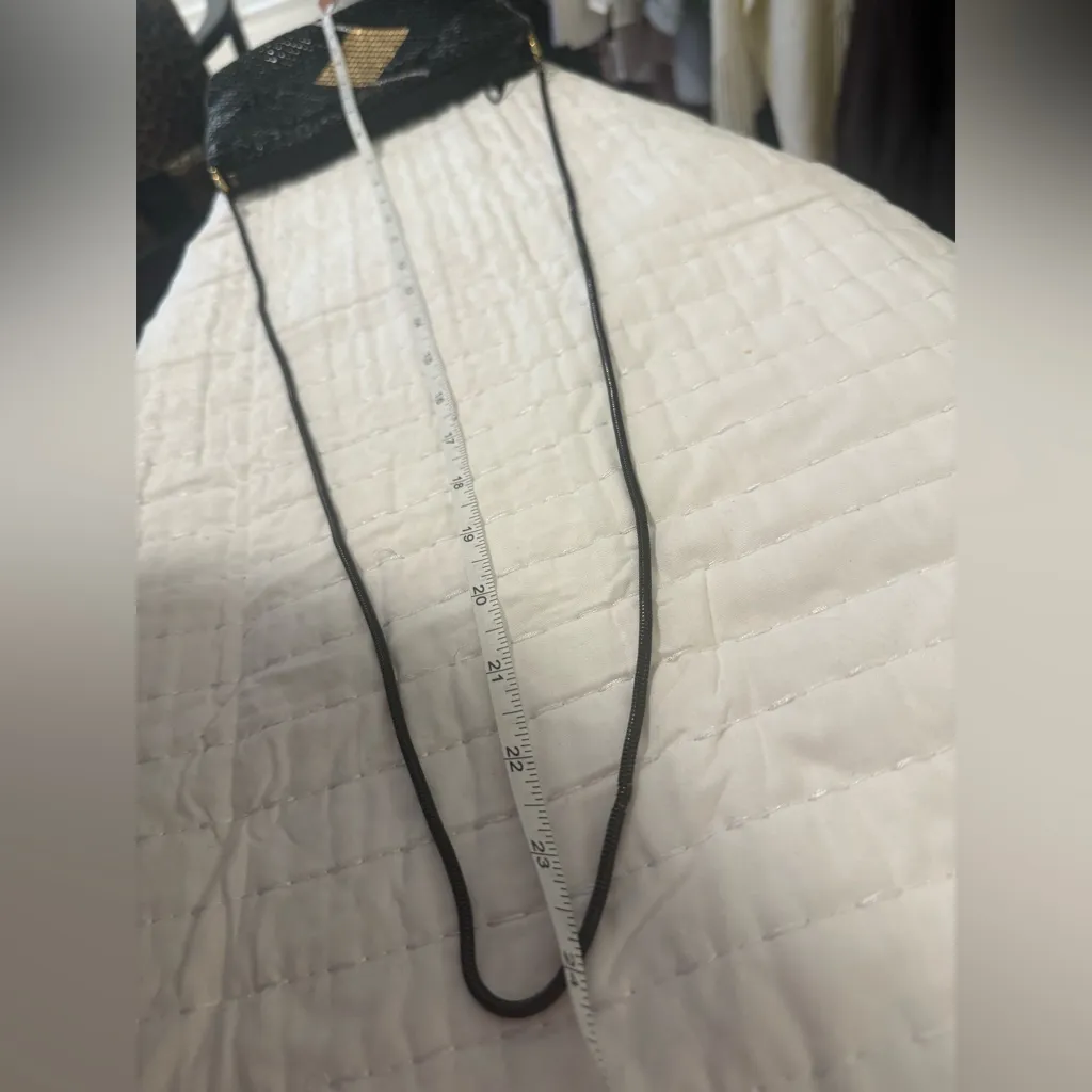 Vintage Black Mesh Crossbody Purse with Gold Diamond Detail - Image 4