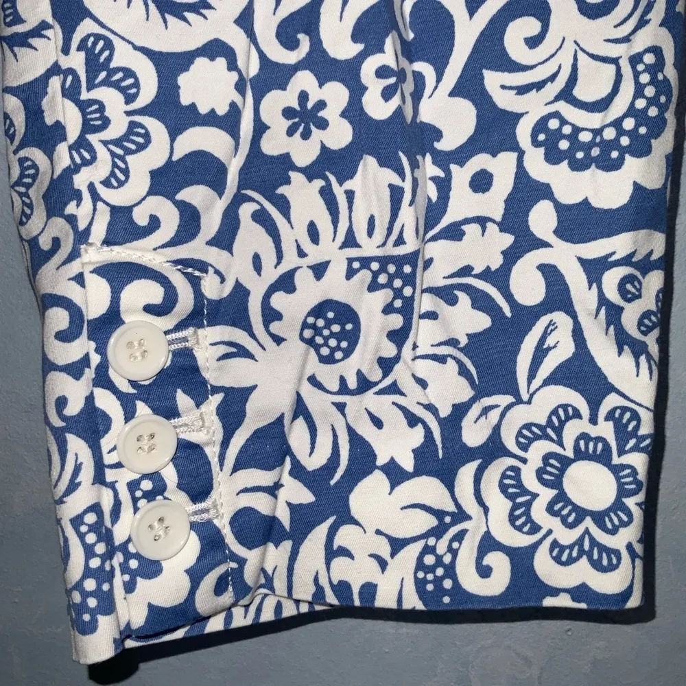 Talbots Perfect Skimmers~Capris~Blue & White Floral~Cotton~Petite~Casual~6P - Image 3
