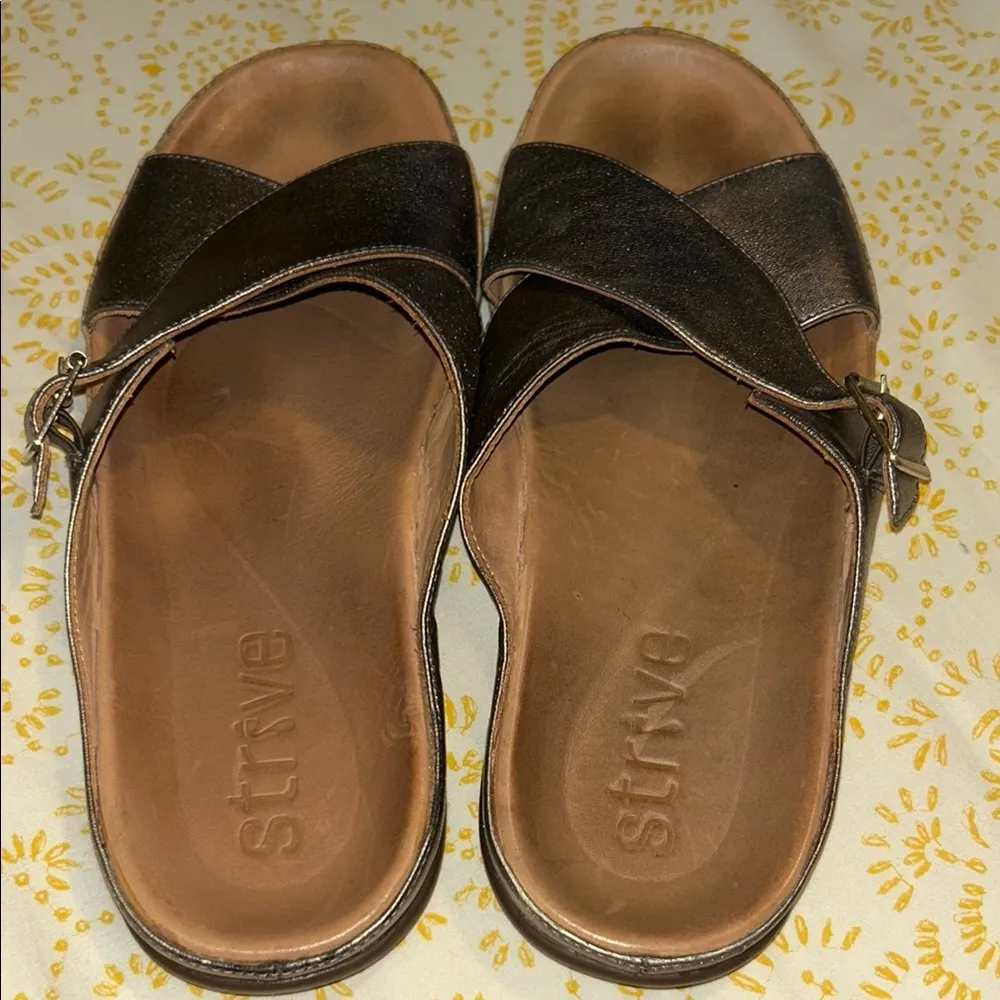STRIVE Silver Tan Sandals with Modern Minimalist Design Size 11.5 - Image 2