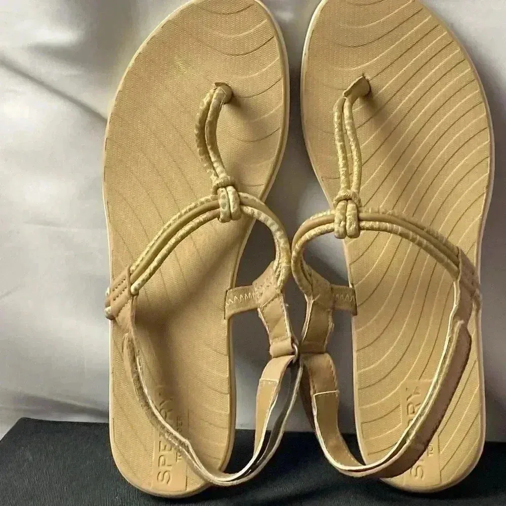 SPERRY TO SIDER WO SIZE 8  GOLD THONG SANDAL ADJ ANKLE STRAP HOOK LOOP CLOSE - Image 4