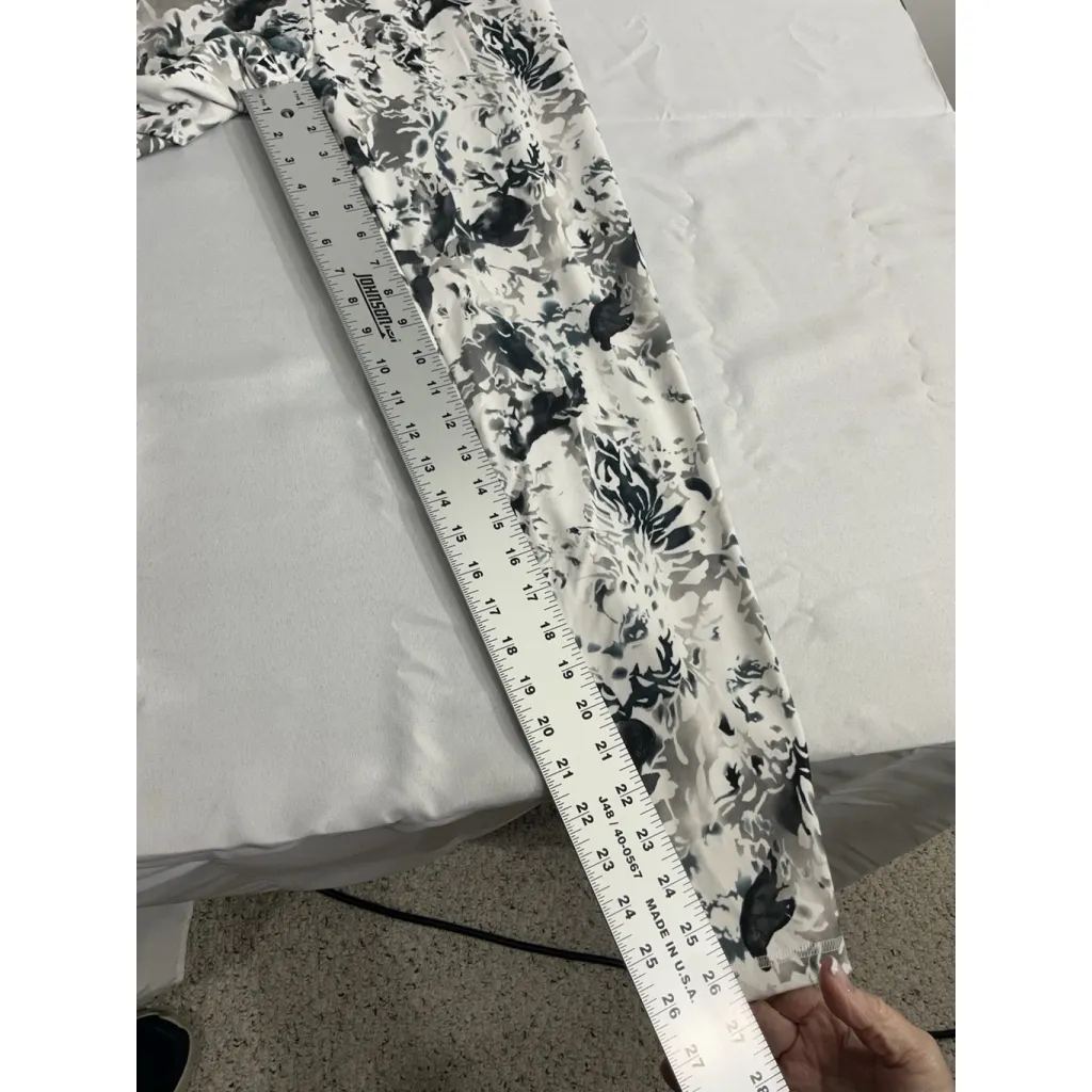 Womans Balance Collection L White Gray Floral Long Athletic Leggings Size L - Image 7