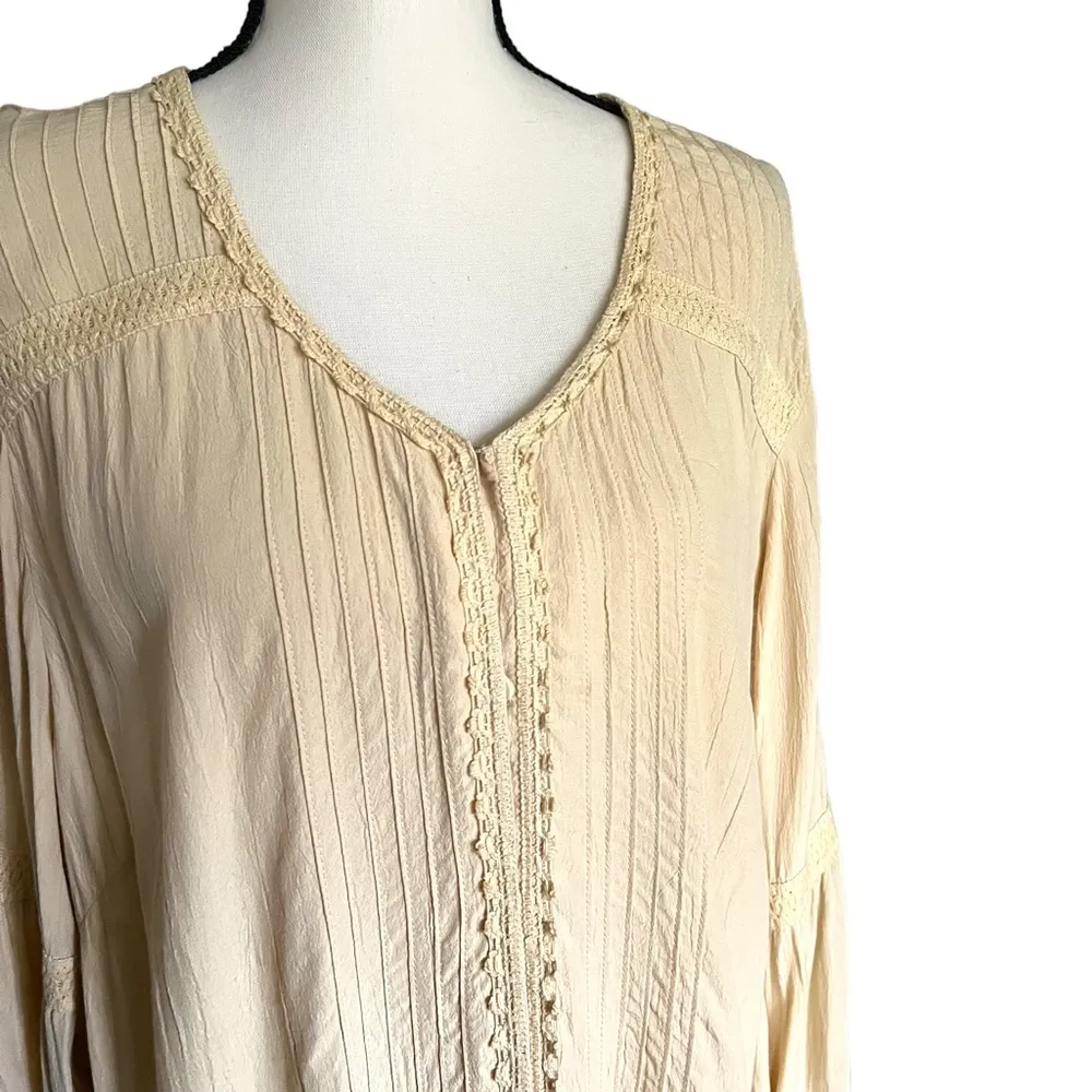 Logo lavish pin tucked front Rayon Blouse. SZ. 1X - Image 2