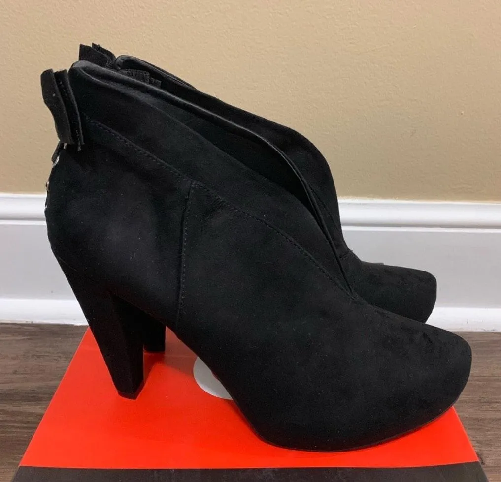 G By  Women’s Black Tarrah Booties 9.5 - Image 3