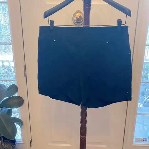INC BRAND BLACK SHORTS SIZE 16W - Image 11