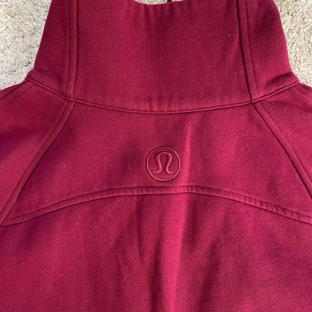 Maroon Half-Zip Lululemon crewneck - Image 9