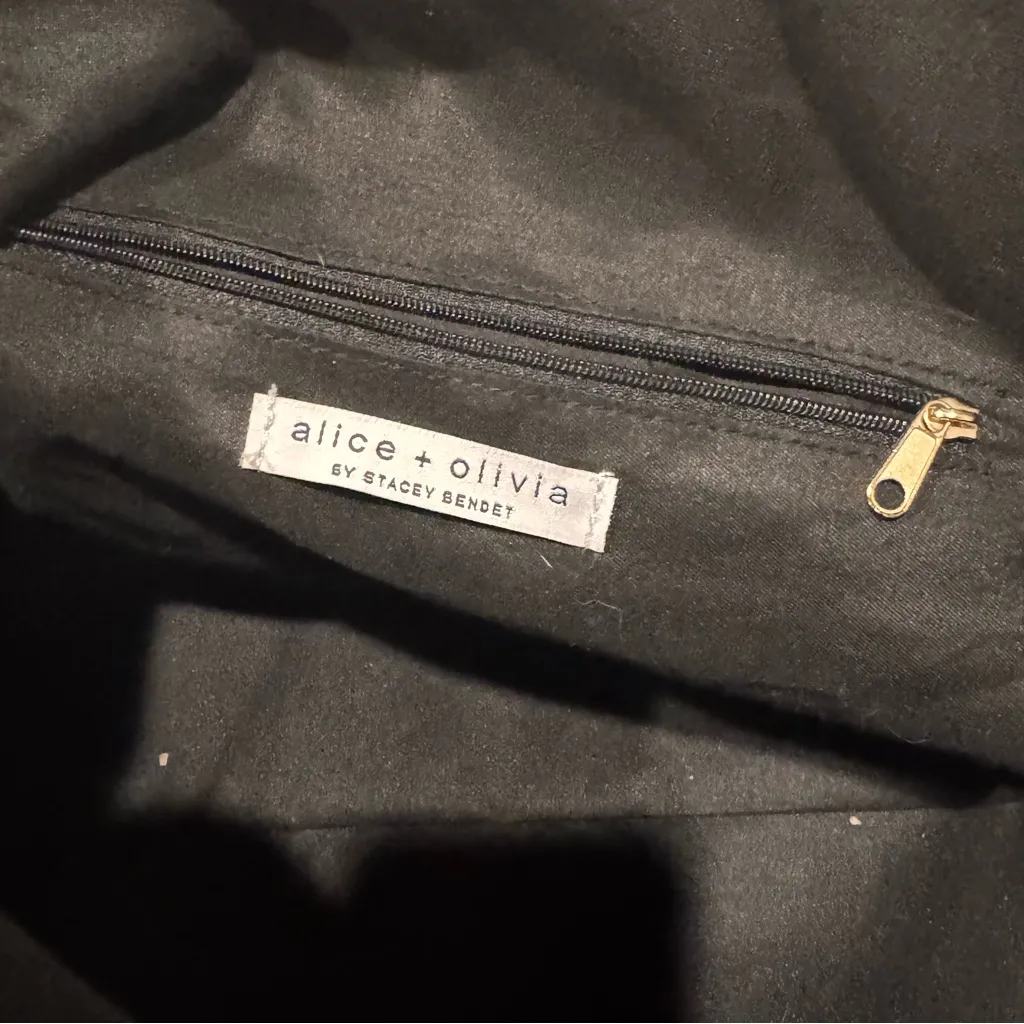 ALICE + OLIVIA‎ Weekender Floral Duffel Bag - Image 6