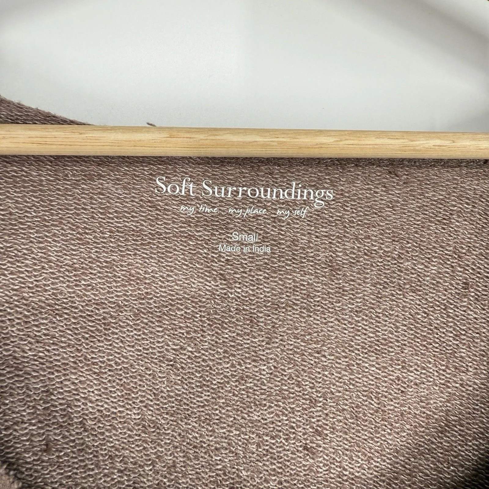 Soft Surroundings Embroidered Boho Tunic Top Size S Taupe Multicolor Applique - Image 2