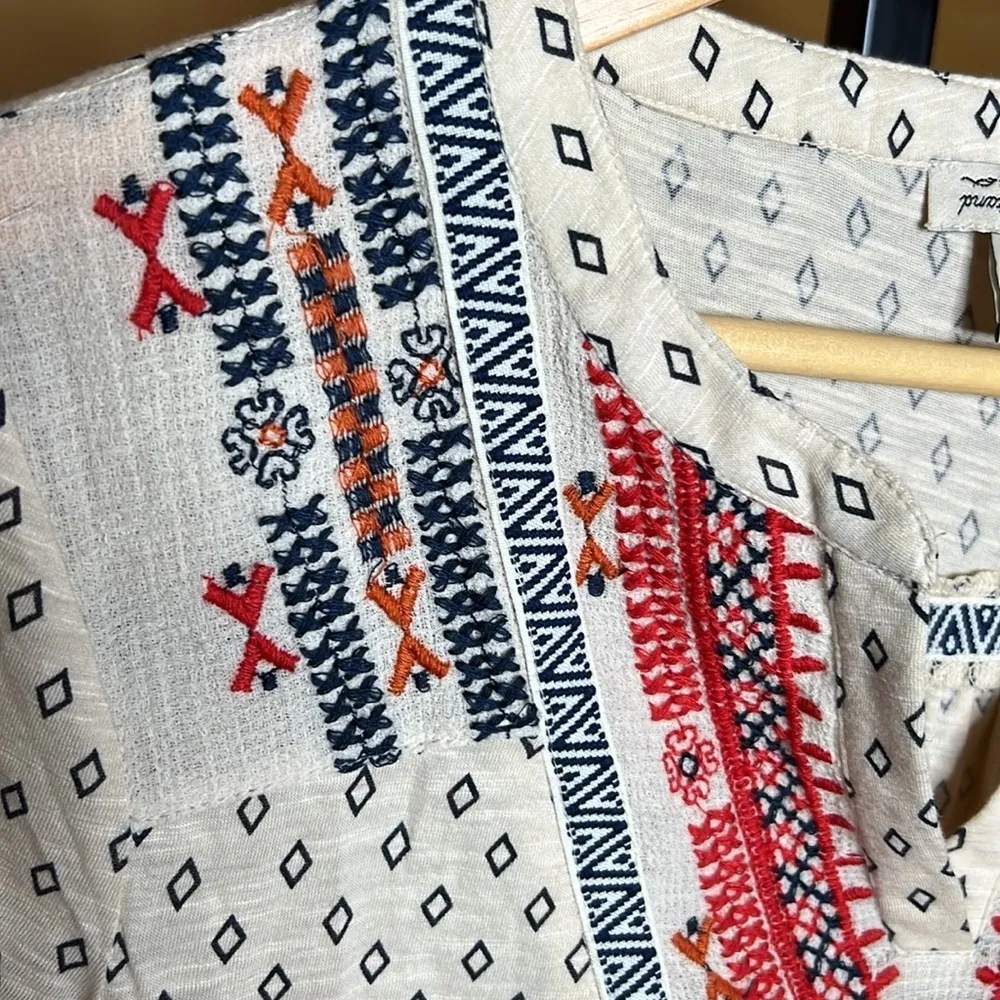 Lucky Brand Womens Boho Diamond Embroidered Top Long Sleeve V-Neck Size XS - Image 2