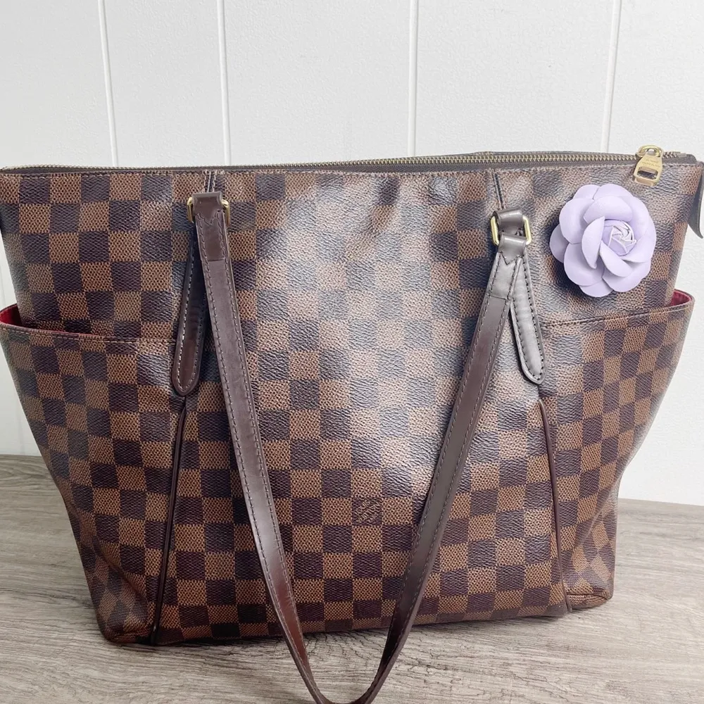 Camellia Flower Vegan Leather Magnetic Bag Charm - Image 8