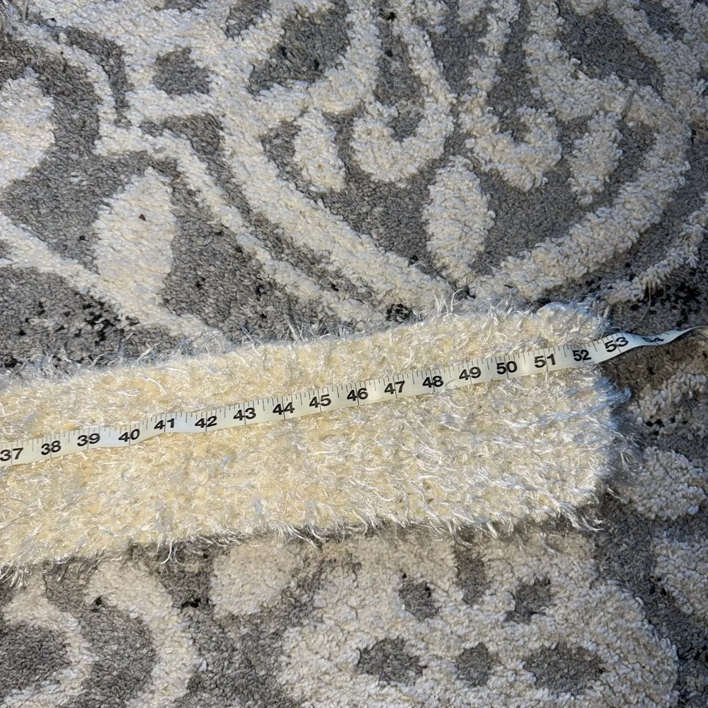 Y2K Knit White/Cream Fuzzy Scarf 🫧 White - Image 2