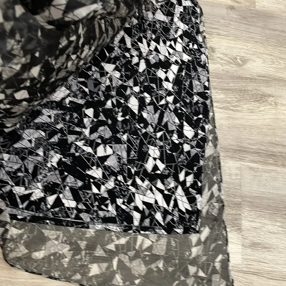 Black & White Geometric Print High Low Midi A-Line Dress Size M - Image 10