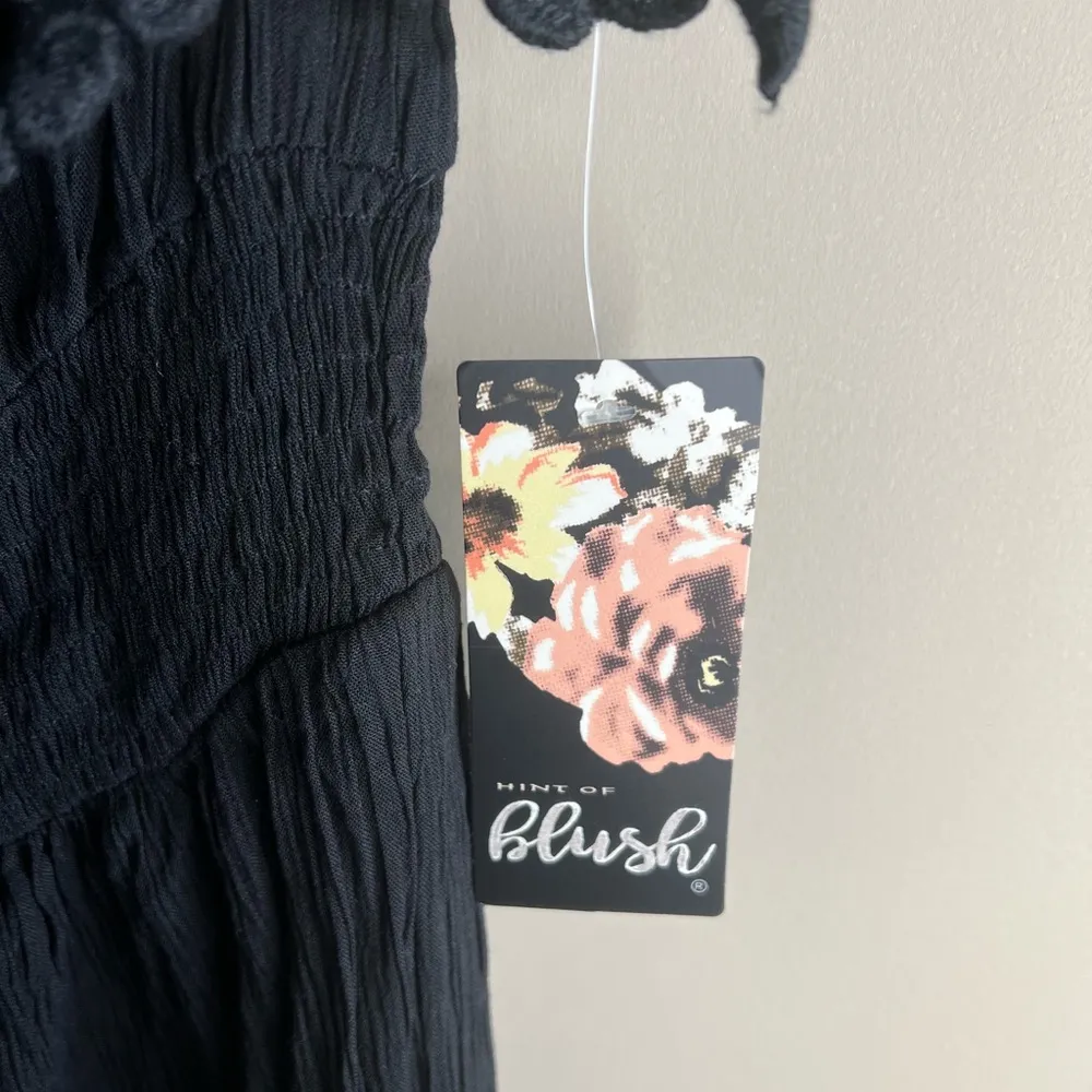 Hint of blush romper jump suit size small - Image 7