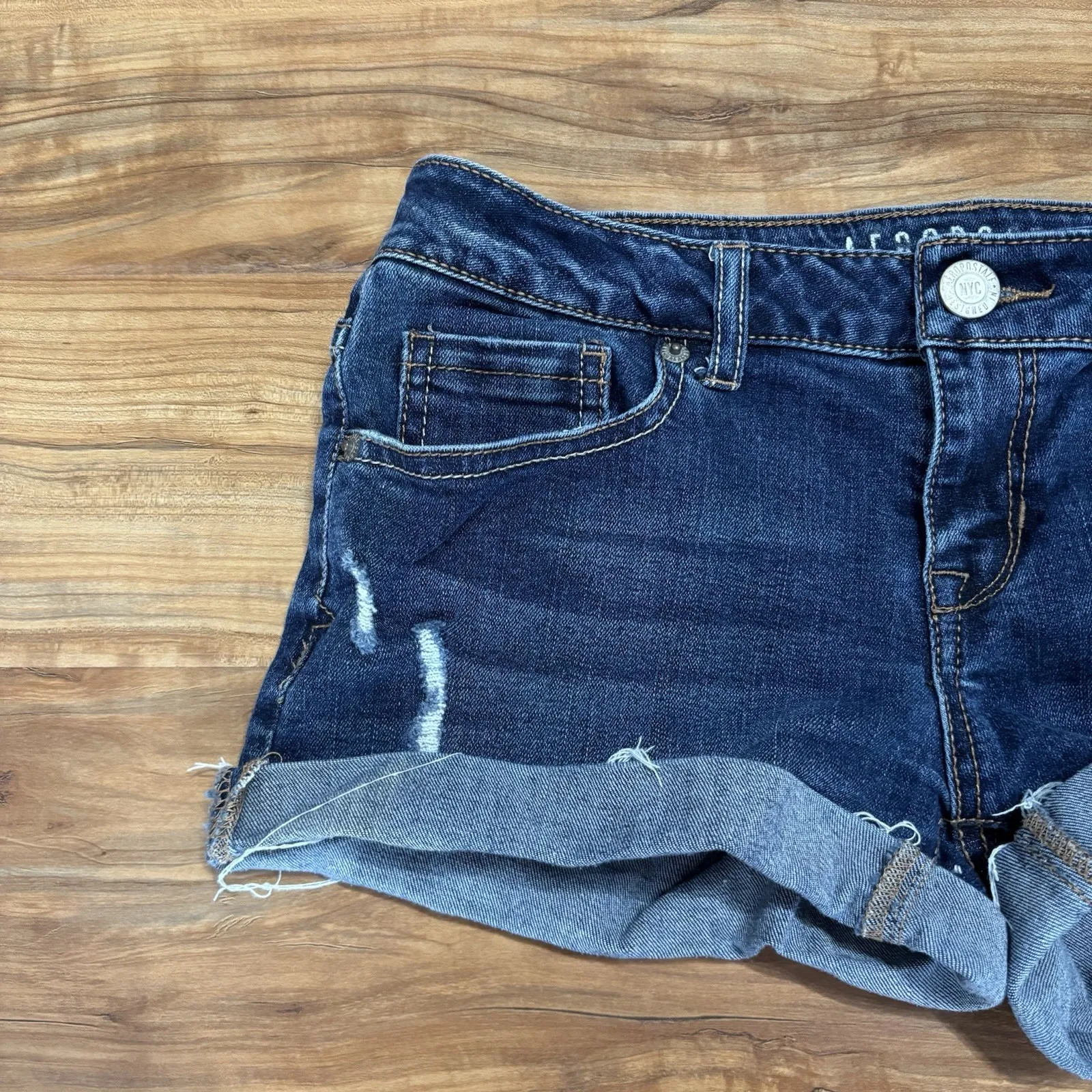 Aeropostale Aero‎ Distressed Rolled Raw Cuff Midi Denim Jean Shorts Sz 4 - Image 2