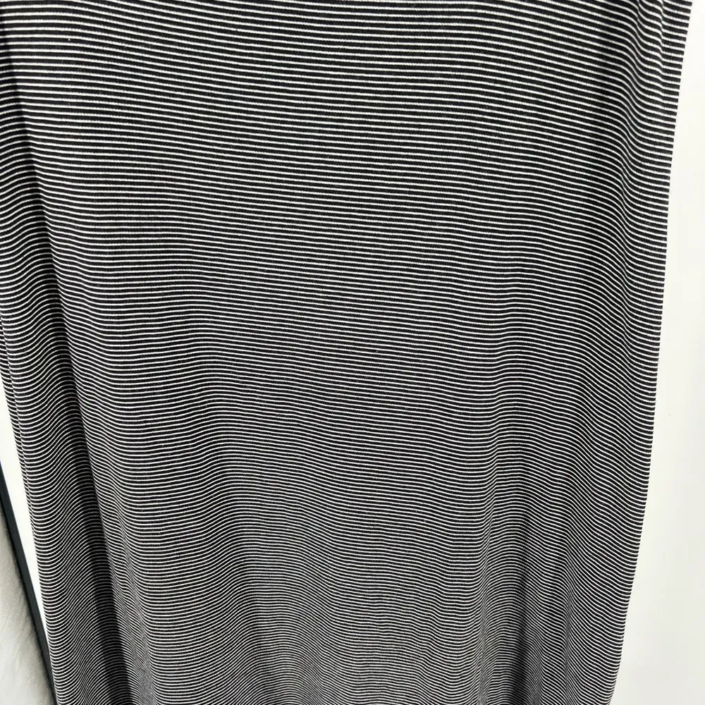 Lane Bryant striped black white knee length sleeveless ruffle dress 14/16 rayon - Image 4