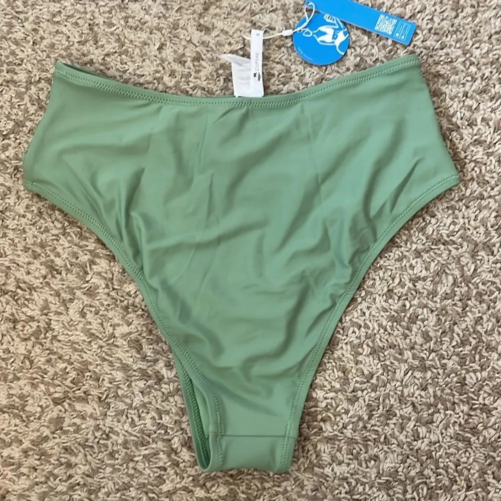 NWT Cupshe Sage Green Cheeky Regular Rise Bikini Bottoms - Size Medium - Image 2