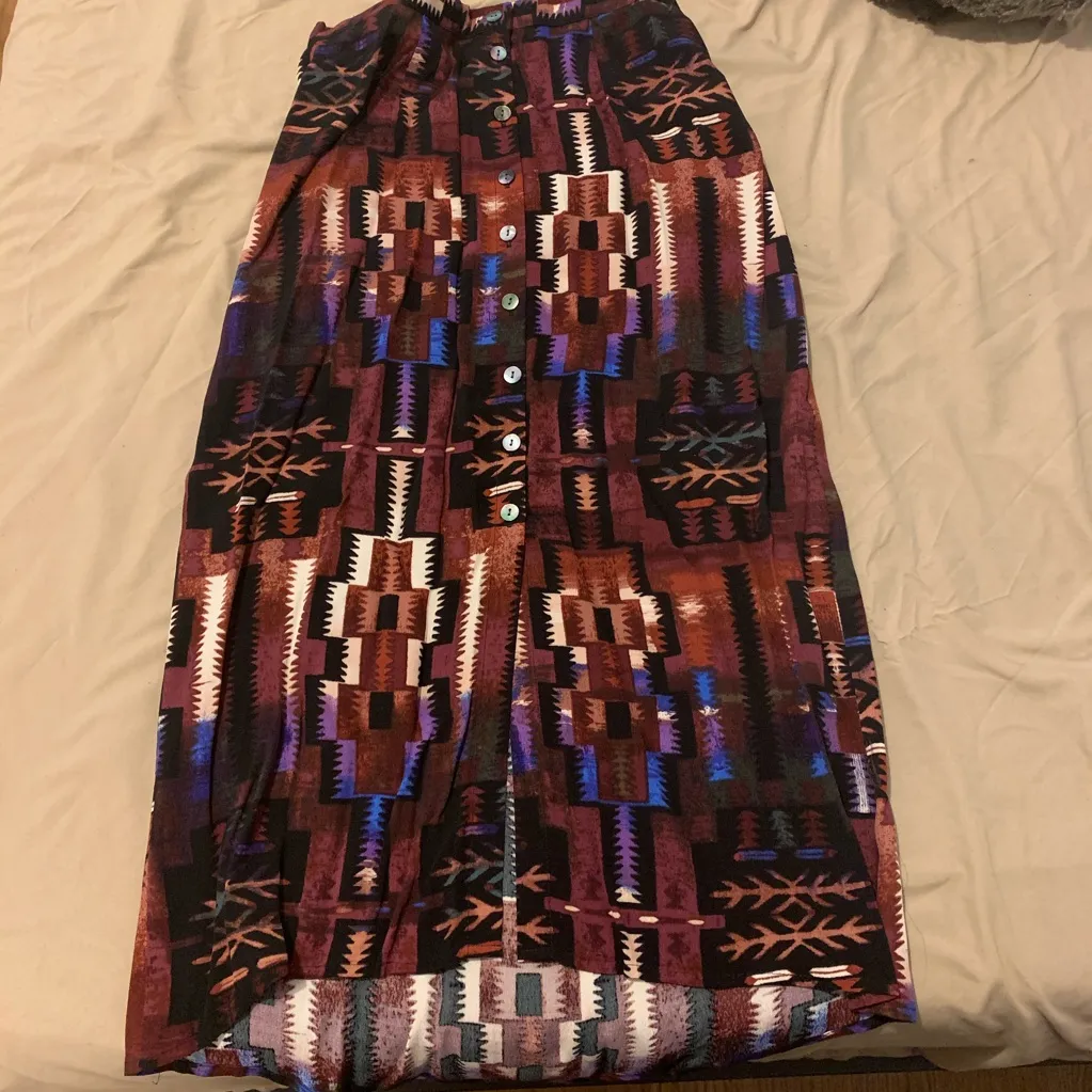 NWOT Tribal print midi skirt Size XS - Image 2