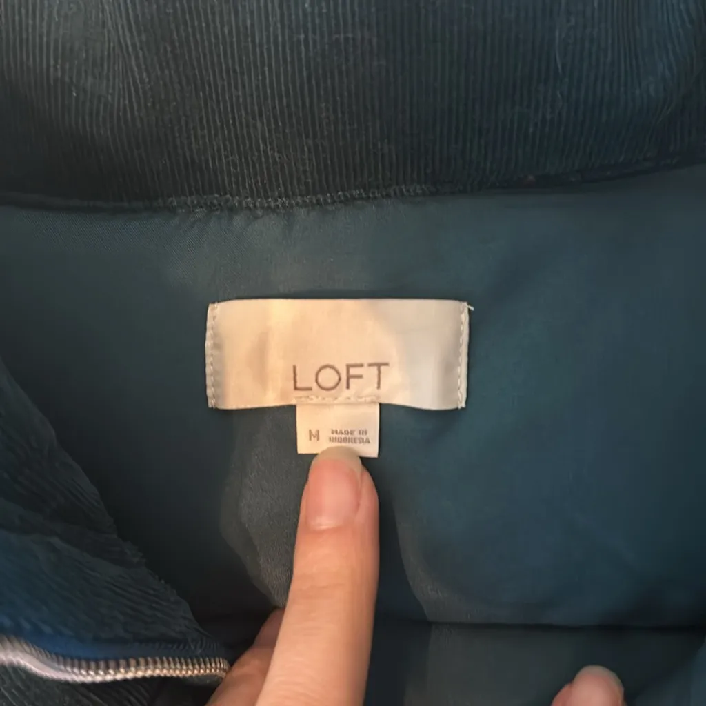 LOFT‎ Micro Corduroy Cotton Teal Sleeveless Puffer Vest Size Medium - Image 10